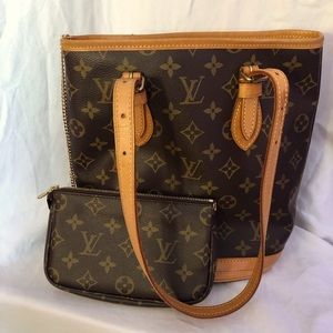 Louis Vuitton monogram bucket bag- petite